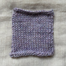 将图片加载到图库查看器，100% Baby Alpaca Yarn in Lavender Field - Sport Weight
